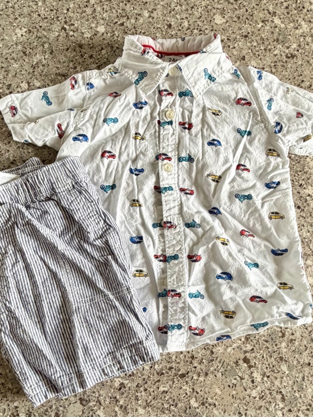 14 Piece l Boy’s Bundle l Size: 24M - Picture 7 of 14